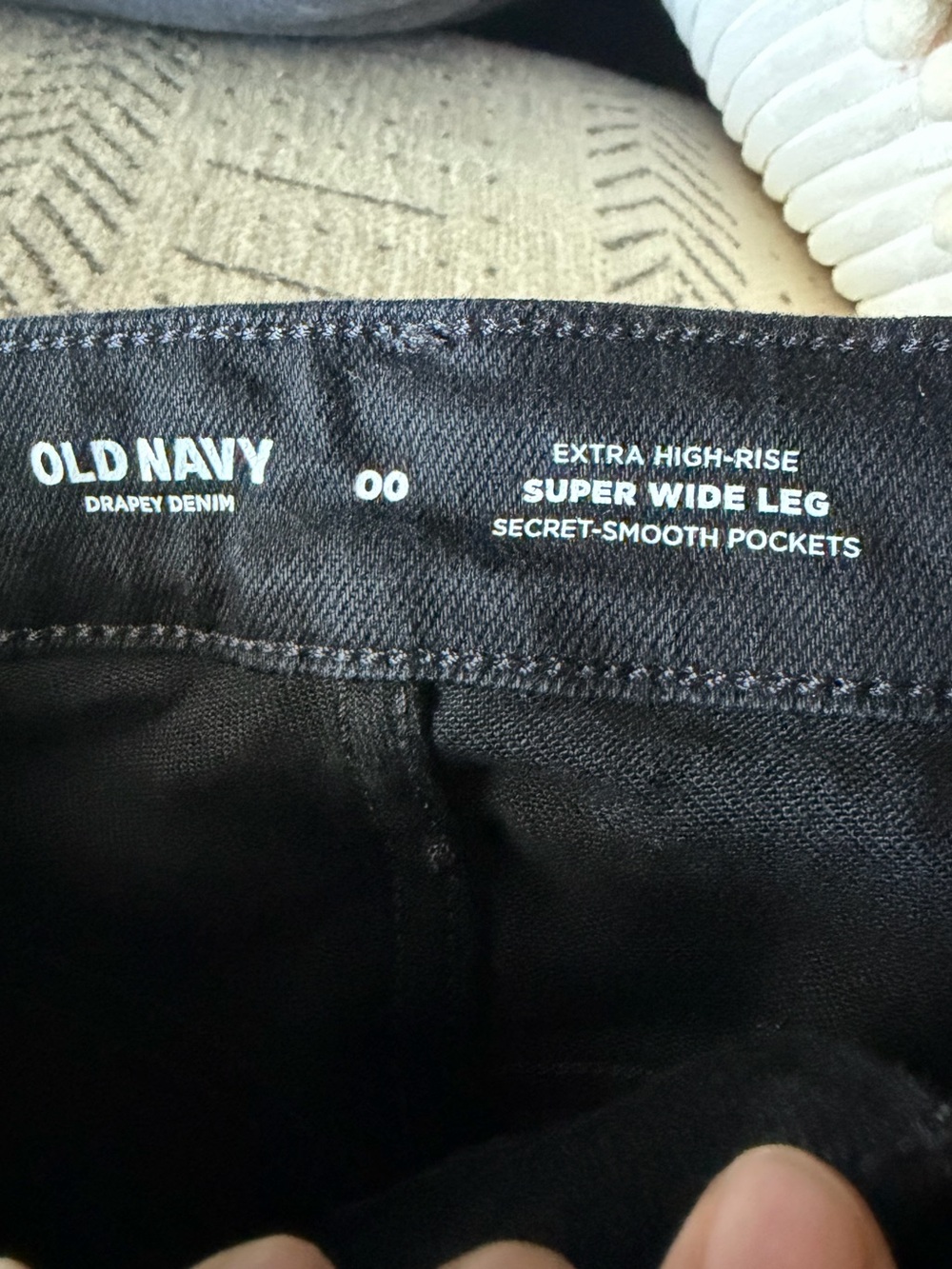 Old Navy Women’s Extra High-Waisted Super Wide-Leg Jeans 00 Black NEW - Picture 6 of 9